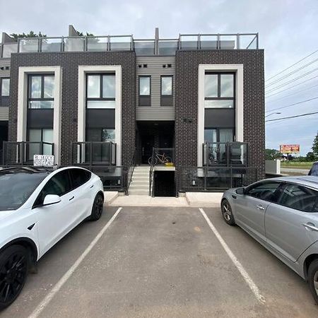 Lovely One Bedroom Condo With Free Parking 나이아가라 폭포 외부 사진